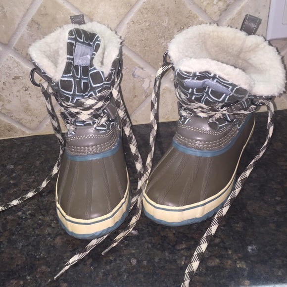 Polar edge size 6 snow boots