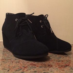 Tom's Desert Wedge in Black