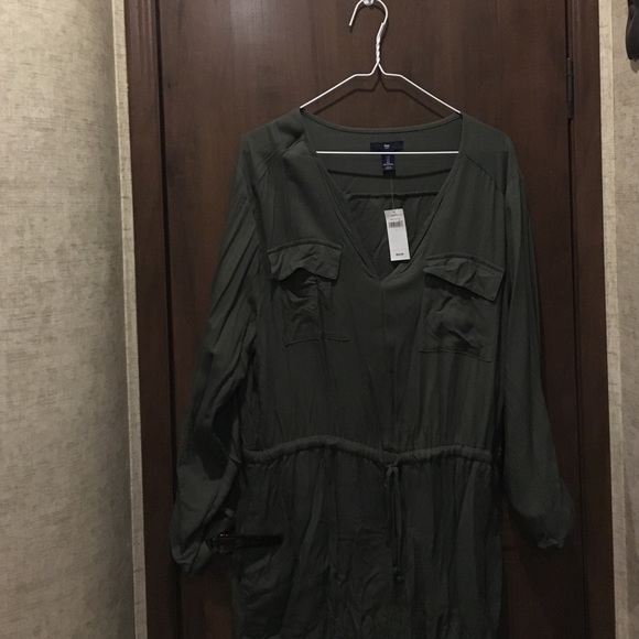 NEVER WORN. Gap dress