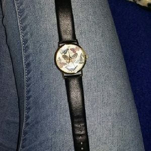 Hello, I'm selling a beautiful leather watch