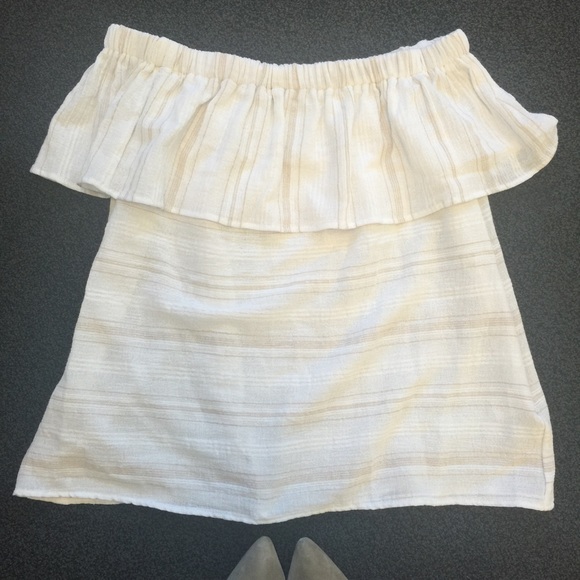 LAST ONE! Off The Shoulder White Top - Picture 4 of 4