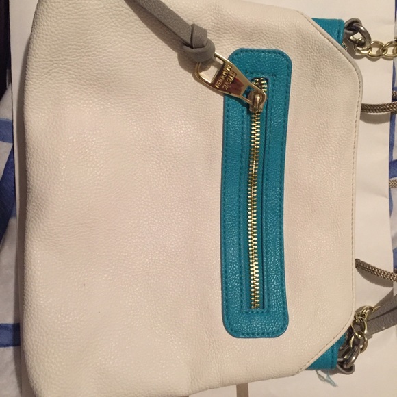 Purse - Picture 2 of 4