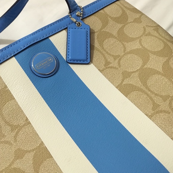 Coach mini bag💦 - Picture 4 of 4