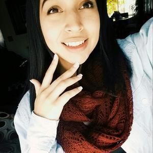 Meet your Posher, Karina