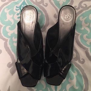 Jessica Simpson Black Wedges