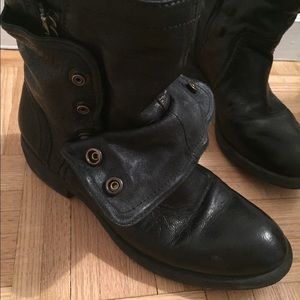 Vera Wang Lavender Black Ozita Boots