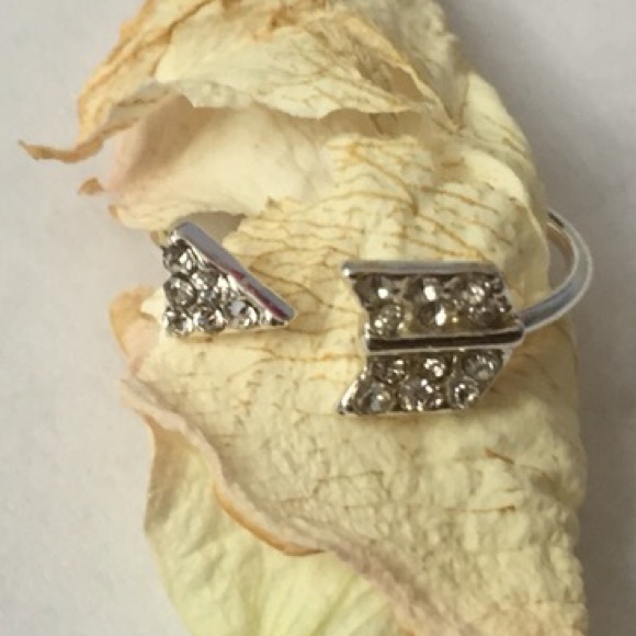 Arrow Midi Rings - Picture 3 of 3