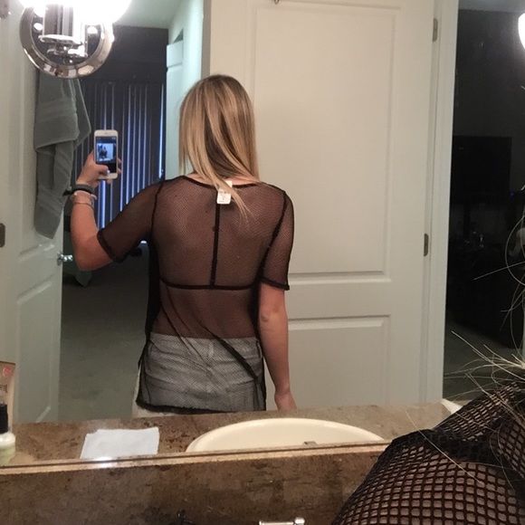 LF Black Mesh Back Top - Picture 4 of 4