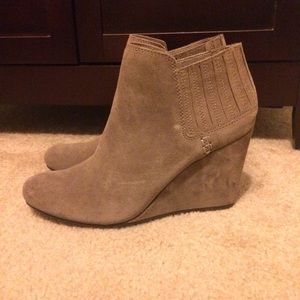 Dolce Vita Gwynn booties