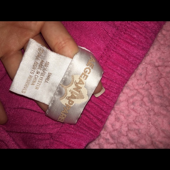 Hot pink cover up - Picture 3 of 3