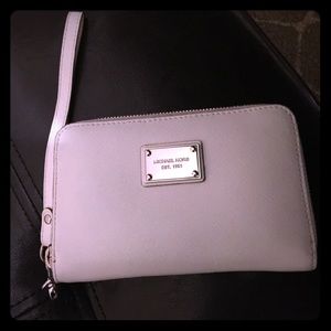 Michael Kors white iPhone5 wallet!