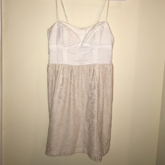 White and tan lace sun dress - Picture 1 of 4