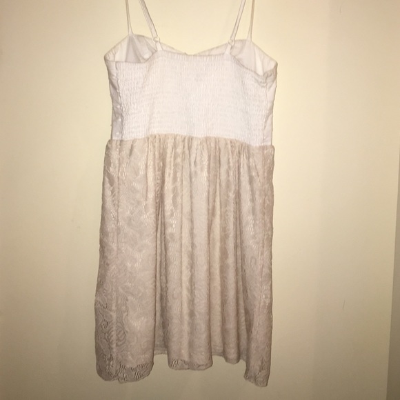White and tan lace sun dress - Picture 2 of 4