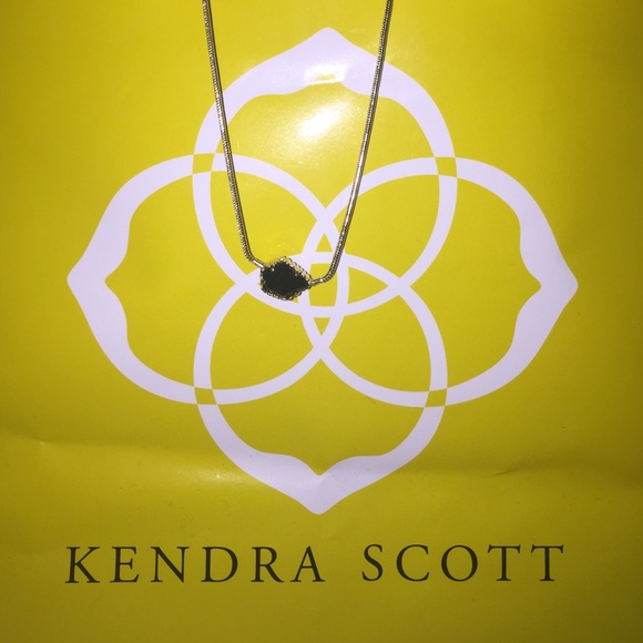 Kendra Scott Necklace