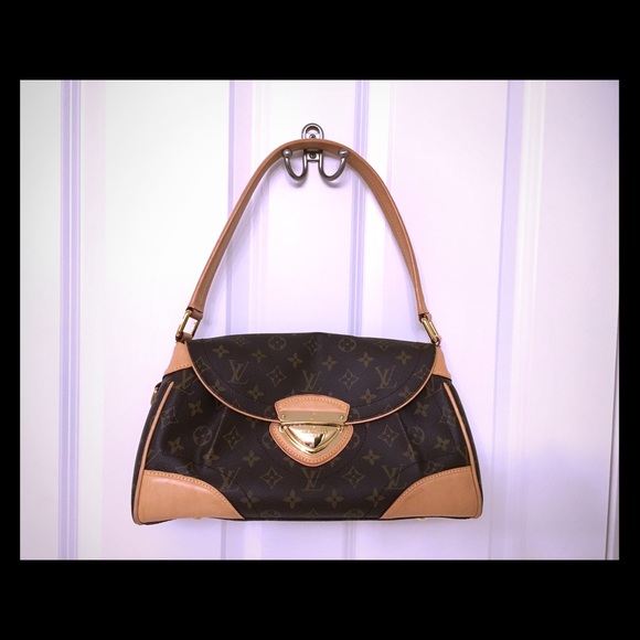 Louis Vuitton Beverly MM (M40121) - Authentic