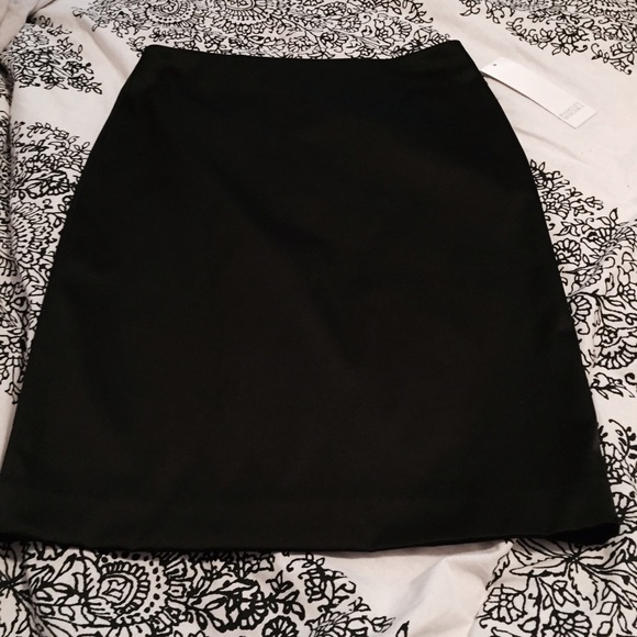 Badgley Mischka Satin Pencil Skirt - Picture 2 of 4