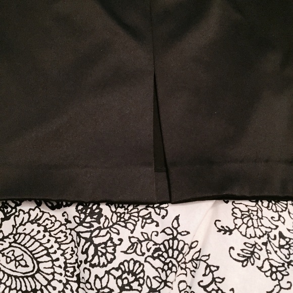 Badgley Mischka Satin Pencil Skirt - Picture 4 of 4