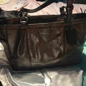 Coach tote metallic color