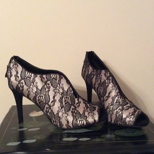 CATO lace heel. Size 11