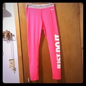 Hot pink Nike just do it leggings!