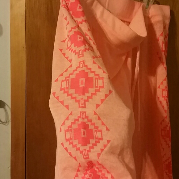 Maurice sweats - Picture 3 of 3