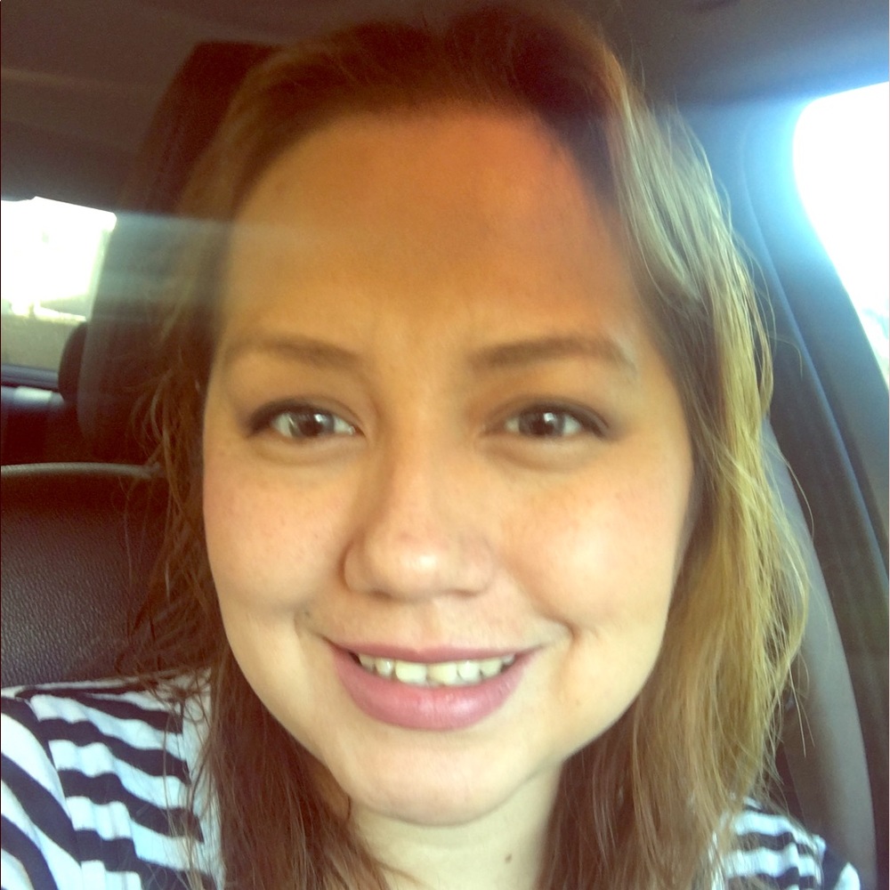 Meet your Posher, Alejandra