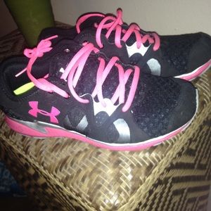Underarmour sneakers
