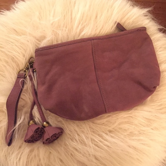 Purple suede wrist clutch with leather rose tassel - Picture 2 of 4