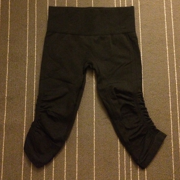 SOLD!!! In the flow crops - 6 - Picture 2 of 4