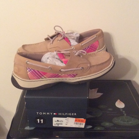 Tommy Hilfiger Shoes - Tommy Hilfiger. Size 11