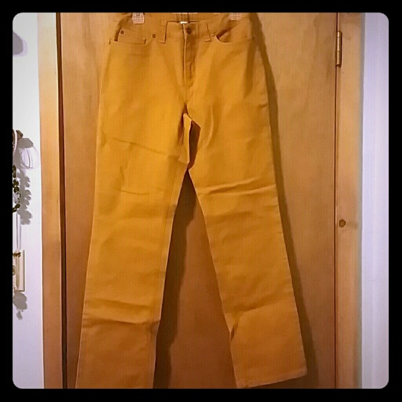 Mustard yellow straight leg jeans!