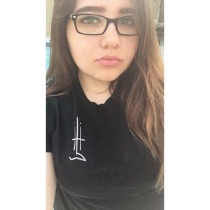 Meet your Posher, Isabele