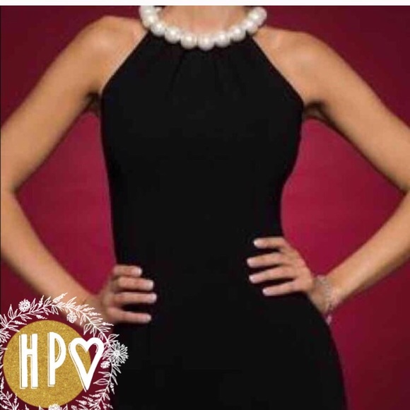 Alberto Makali Dresses & Skirts - 🎉ᎻᏢ🎉 Pearl Neckline Dress 🍾