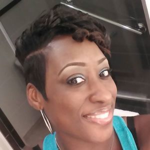 Meet your Posher, April