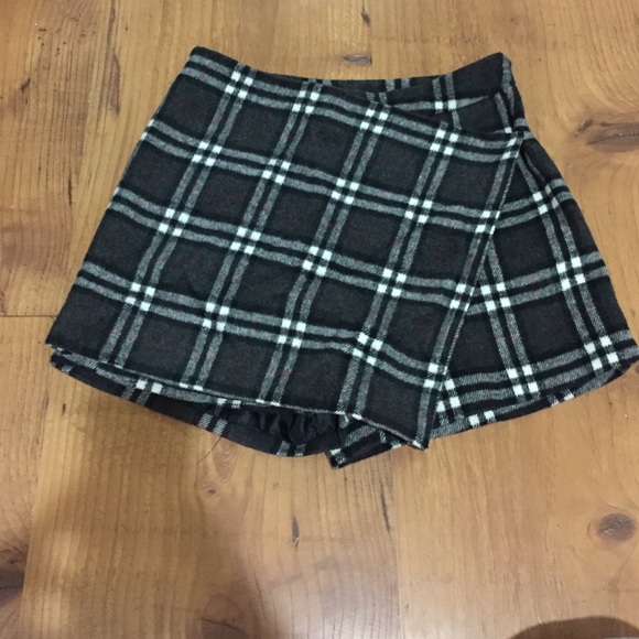 Brandy Melville skort