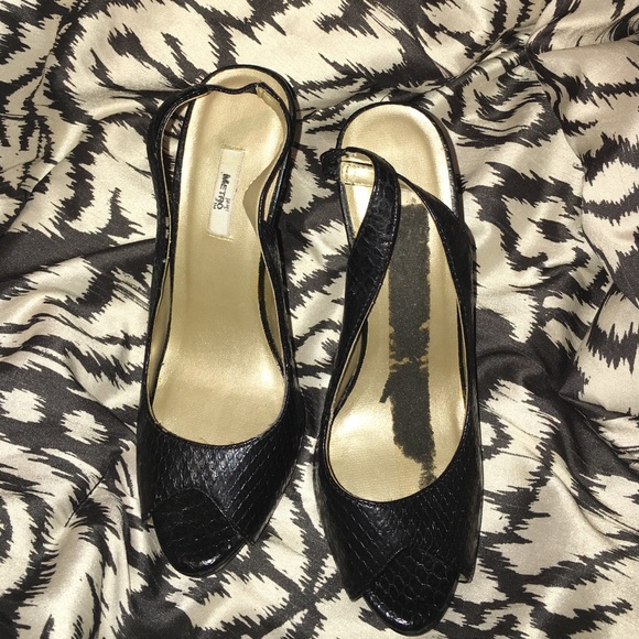 Black strap heel
