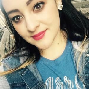 Meet your Posher, Mayra