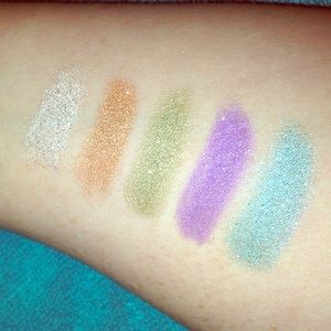 Lot of 5 Urban Decay eye shadows