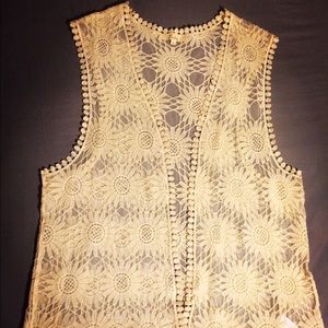 Nabee Lace Vest