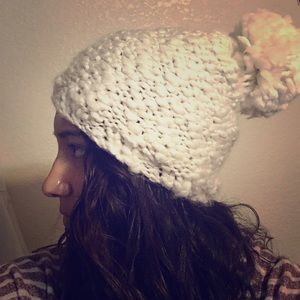 Aerie by American Eagle white Pom knitted beanie