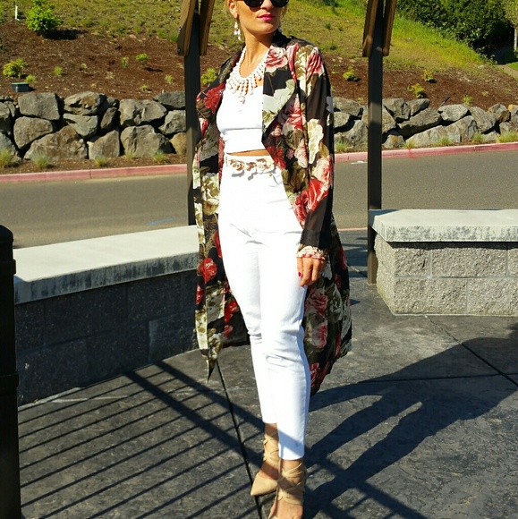 "MIDNIGHT ROSE" FLORAL DUSTER * LAST 1* - Picture 3 of 4