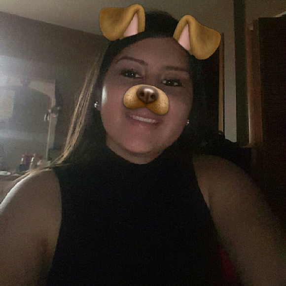 Meet your Posher, Sierra - Picture 1 of 1