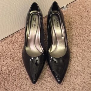 Size 9 Comfort Zone heels