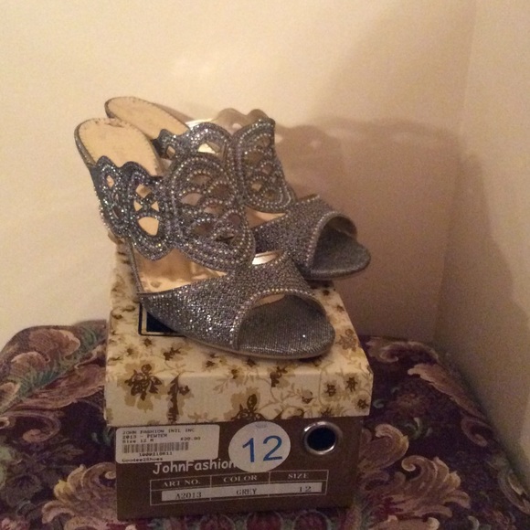 Iridescent sandal wedges. Size 12