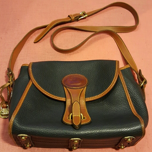 DOONEY & BOURKE CROSSBODY - Picture 1 of 4
