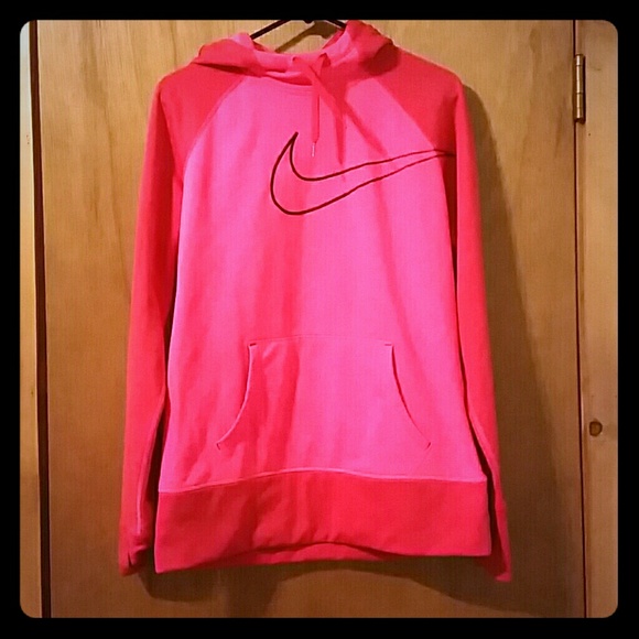 Nike therma-fit hoodie!