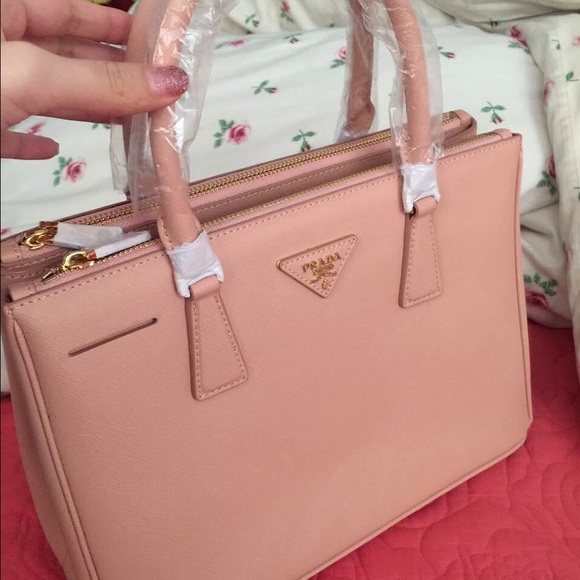 prada galleria bag price