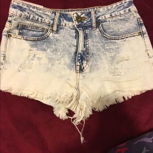 Bullhead high waited short Sz 3