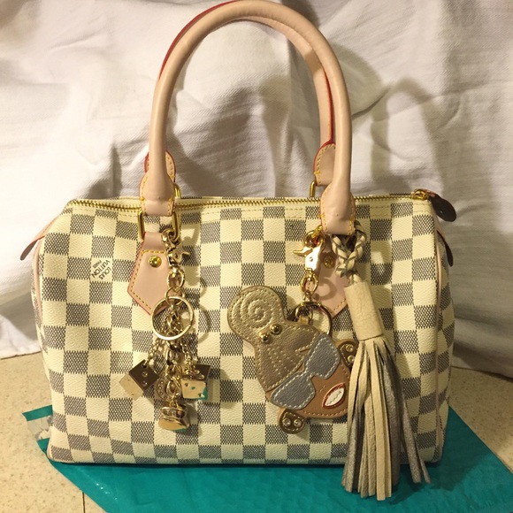 Why was my listing changed to  ! •not for sale• ! showing off my #POSHPURCHASE!👜