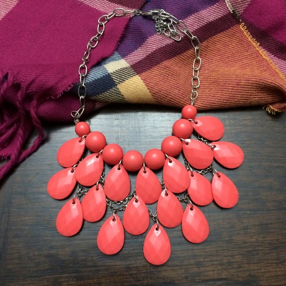 SOLD!!  Teardrop Necklace - Picture 1 of 3